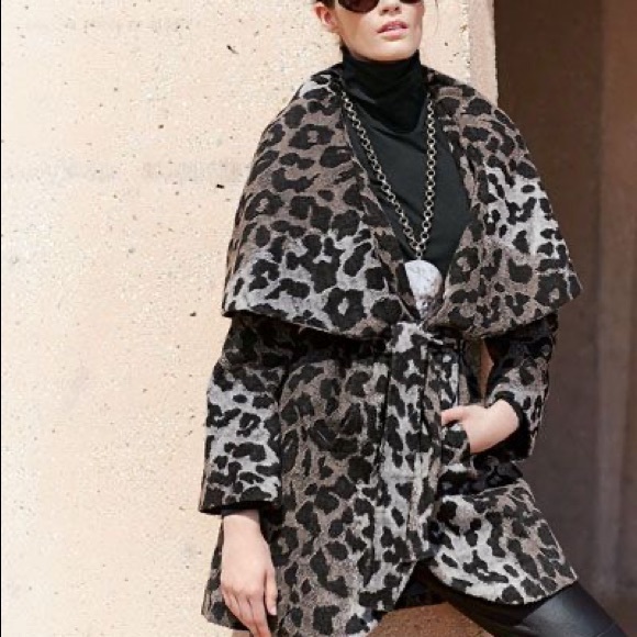 Tahari Marla Leopard wool wrap coat XS - Picture 4 of 15
